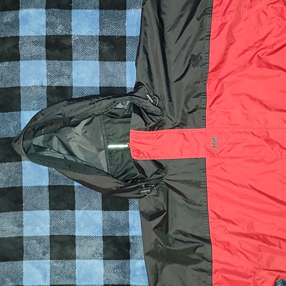 Helly Hansen. Helly-tech. Premium wind/rain breaker. Men's size XXL - Picture 8 of 16